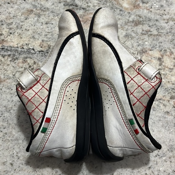 10/$30 Puma Ferrari Toddler Running Shoes - Picture 4 of 8